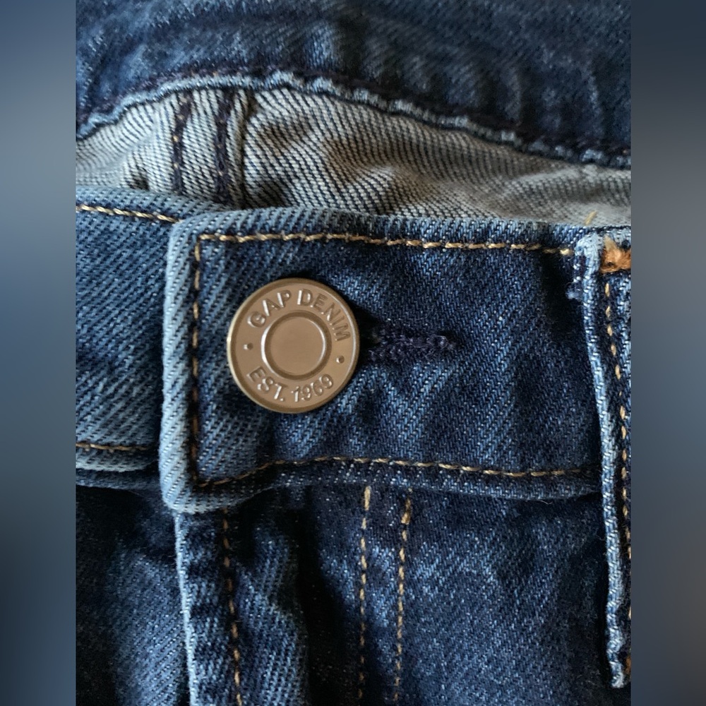 GAP Women’s Dark Blue Mid Rise Jeans - Picture 4 of 8